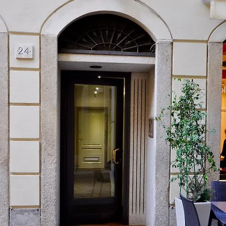 Charming - Downtown In The Pedestrian Area With 2 Double Bedrooms And 2 Complete Bathrooms A Spacious Living And Full Equipped Kitchen Διαμέρισμα