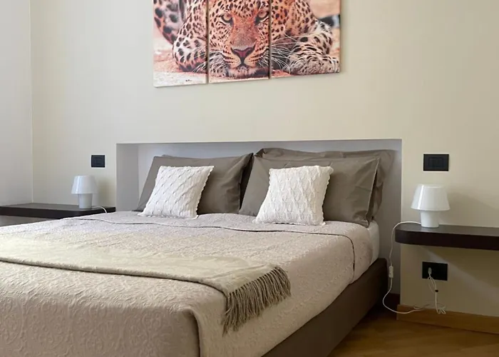 Charming - Downtown In The Pedestrian Area With 2 Double Bedrooms And 2 Complete Bathrooms A Spacious Living And Full Equipped Kitchen *