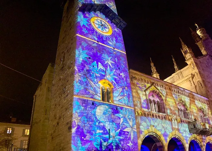 Charming - Downtown In The Pedestrian Area With 2 Double Bedrooms And 2 Complete Bathrooms A Spacious Living And Full Equipped Kitchen Lägenhet Como