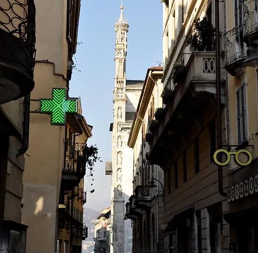 Lägenhet Charming - Downtown In The Pedestrian Area With 2 Double Bedrooms And 2 Complete Bathrooms A Spacious Living And Full Equipped Kitchen *