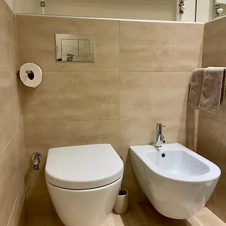 Charming - Downtown In The Pedestrian Area With 2 Double Bedrooms And 2 Complete Bathrooms A Spacious Living And Full Equipped Kitchen Apartamento *