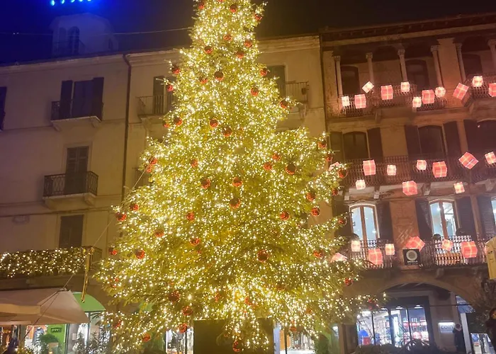 Charming Como: Downtown With Dual Bedrooms And Bathrooms * Como